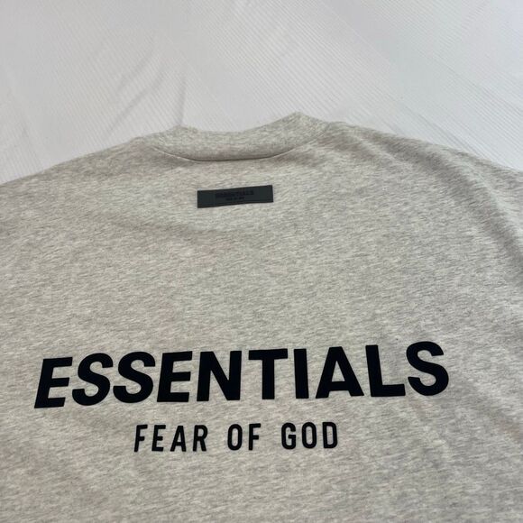 NWT Essentials Fear Of God Light Oatmeal T-Shirt Size Small New - Picture 8 of 10